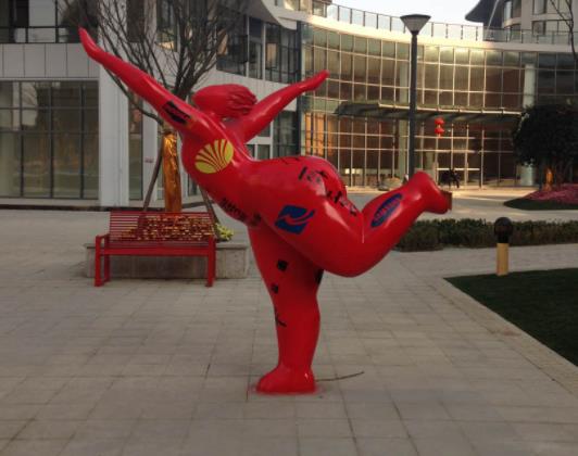 北京小品雕塑：商業(yè)街雕塑的特點(diǎn)和應(yīng)用意義